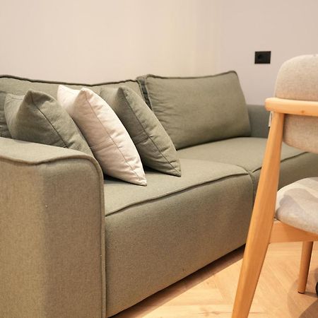 Nea Deluxe Apart-Hotel Tiranë Ngoại thất bức ảnh