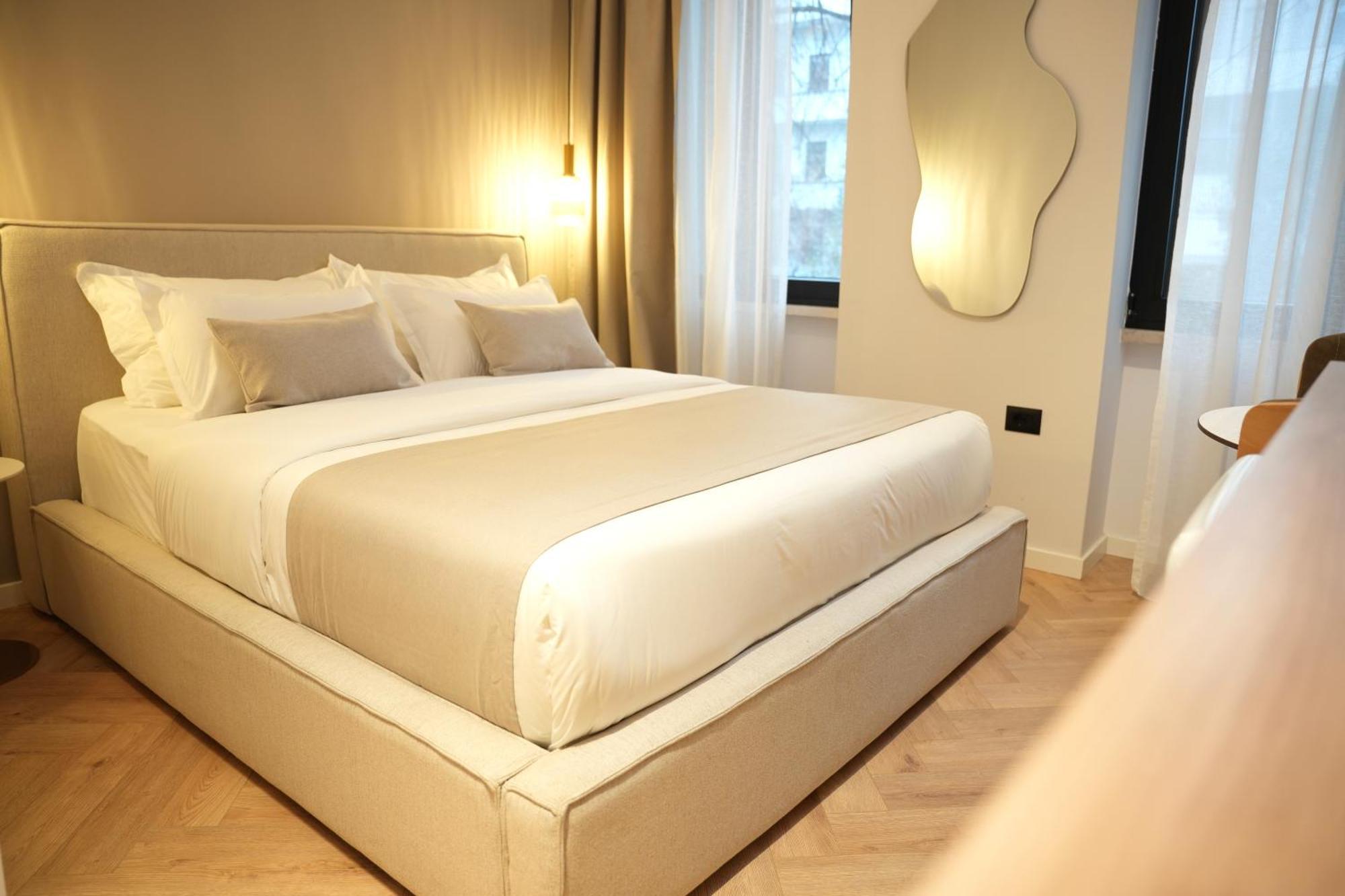 Nea Deluxe Apart-Hotel Tiranë Ngoại thất bức ảnh