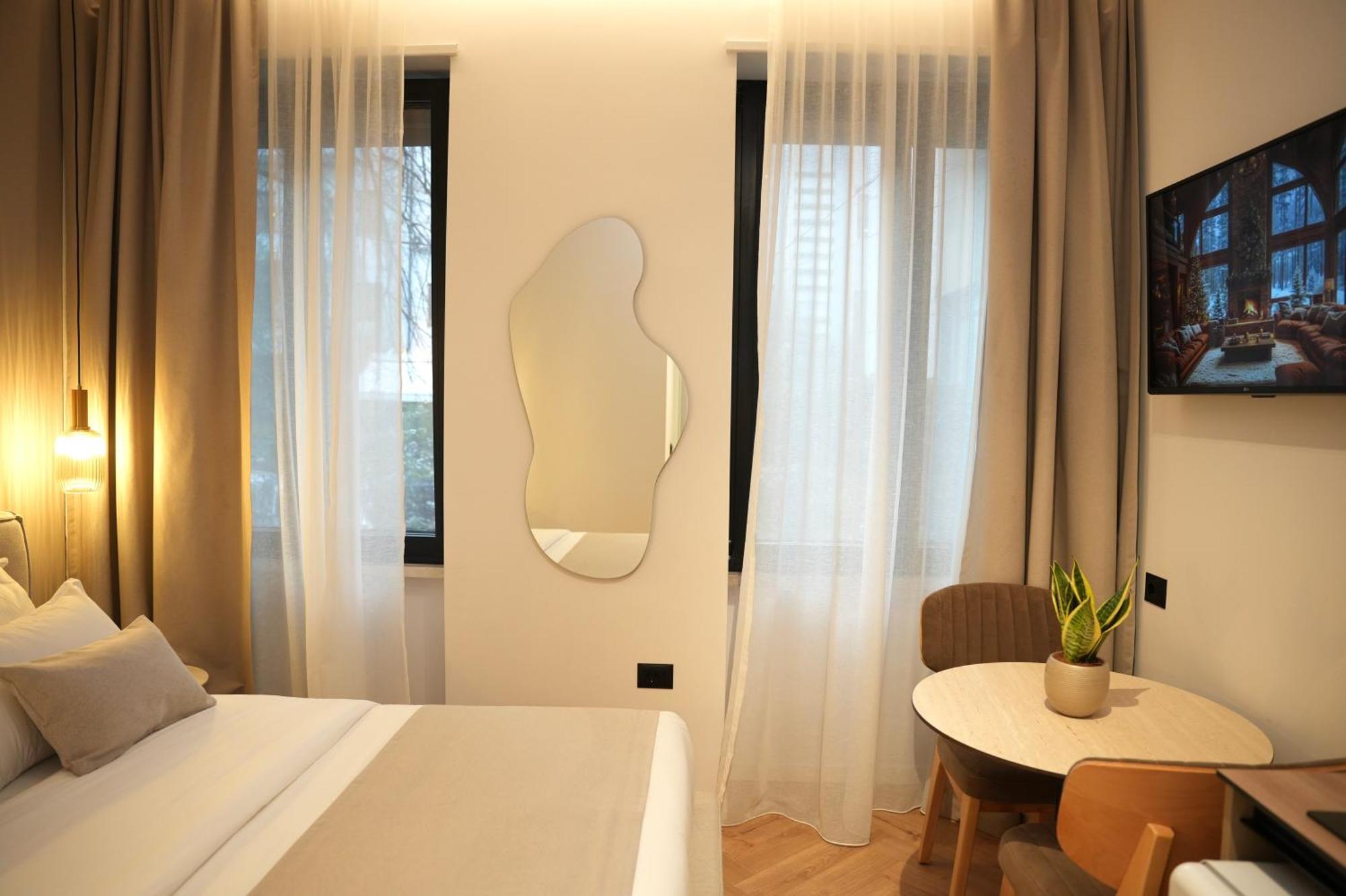 Nea Deluxe Apart-Hotel Tiranë Ngoại thất bức ảnh