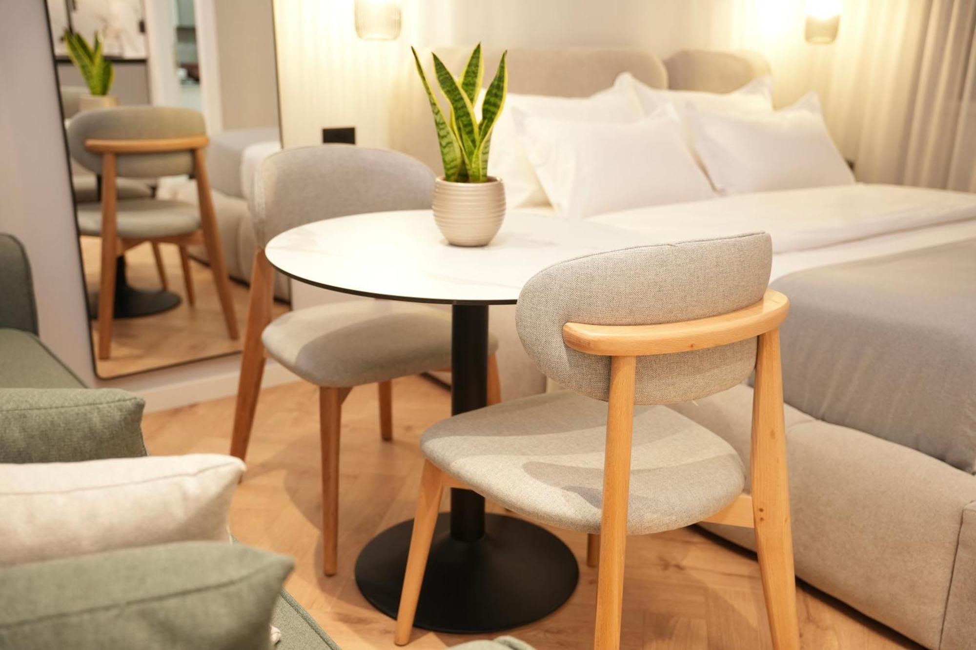 Nea Deluxe Apart-Hotel Tiranë Ngoại thất bức ảnh