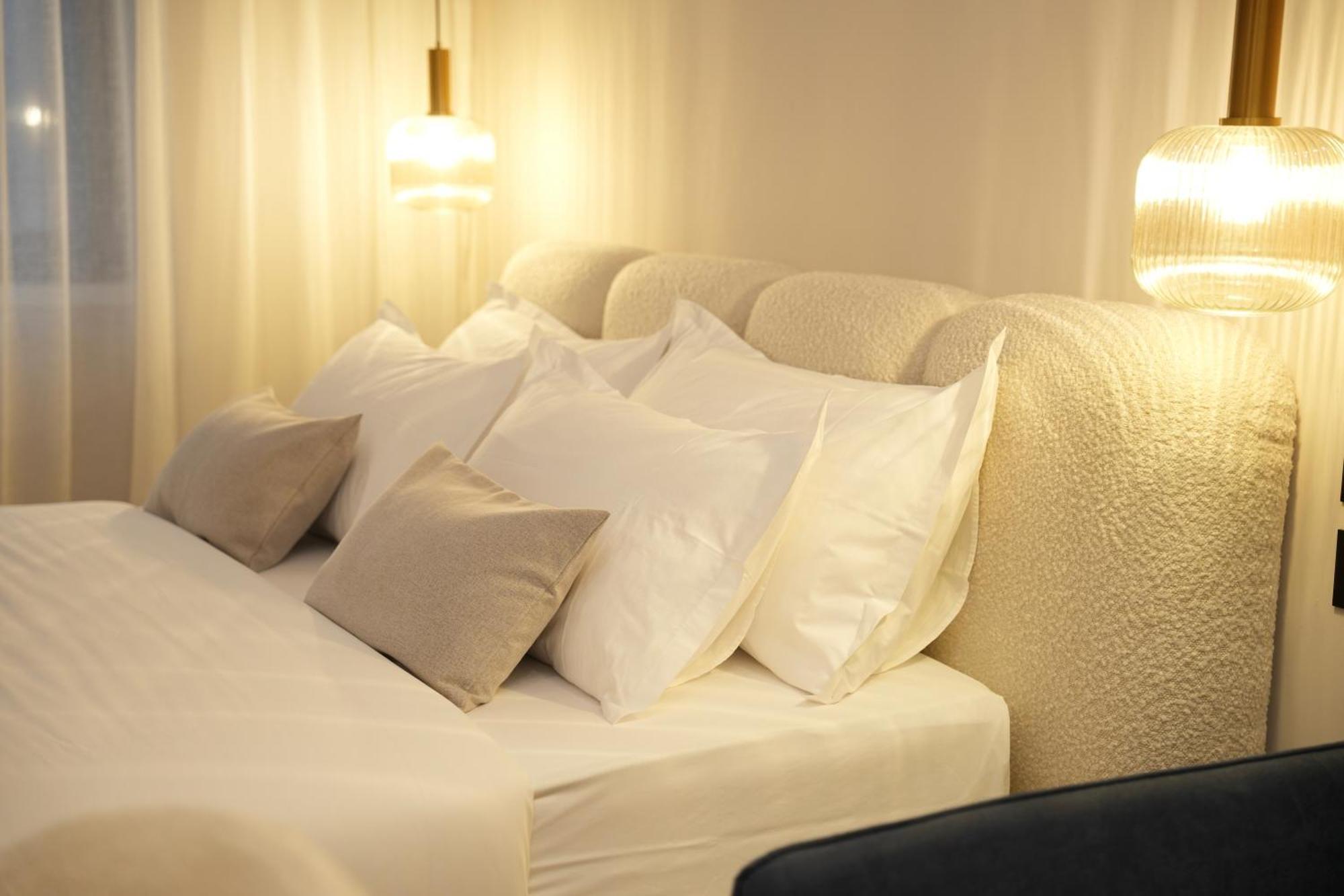 Nea Deluxe Apart-Hotel Tiranë Ngoại thất bức ảnh