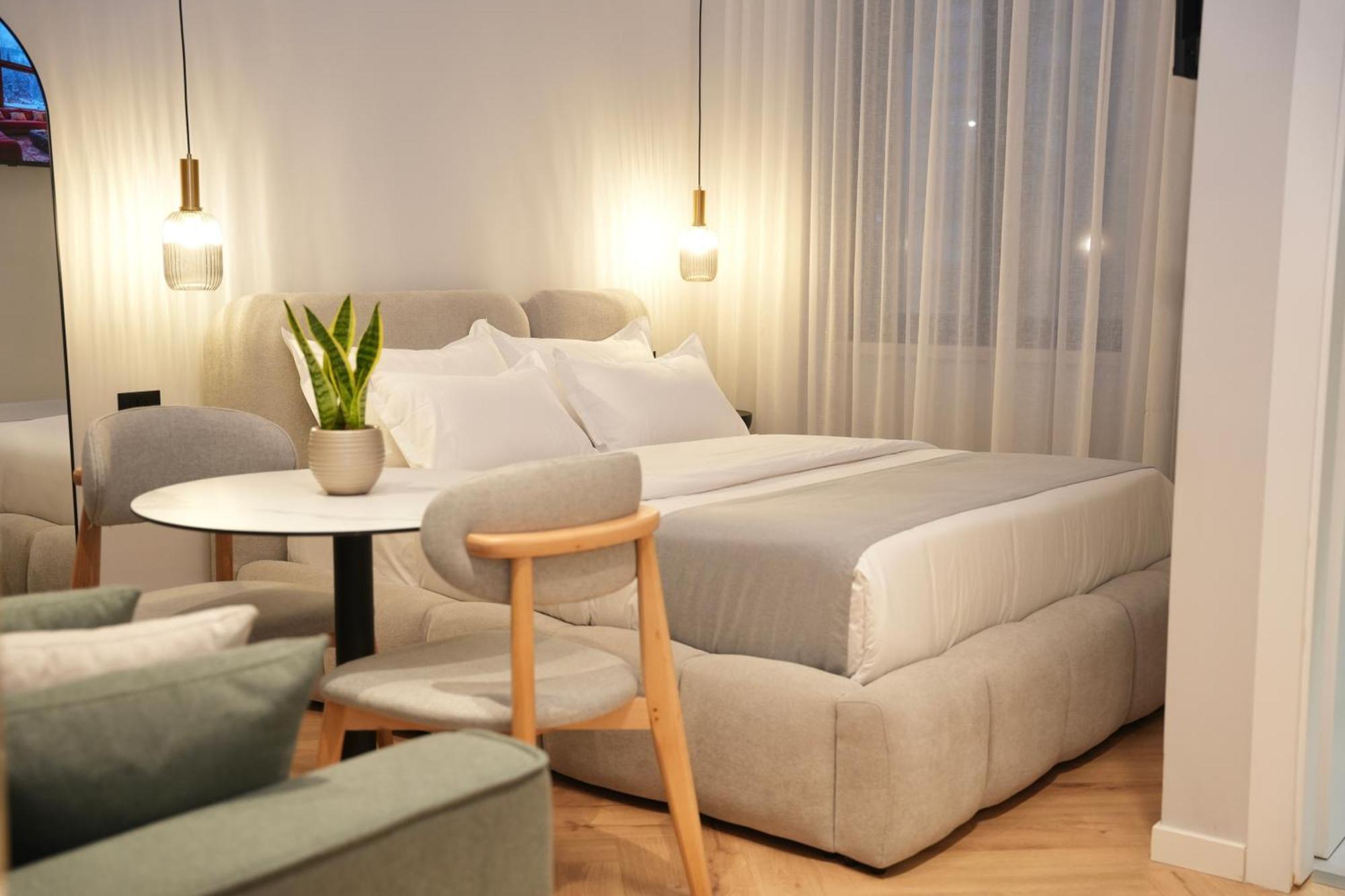 Nea Deluxe Apart-Hotel Tiranë Ngoại thất bức ảnh