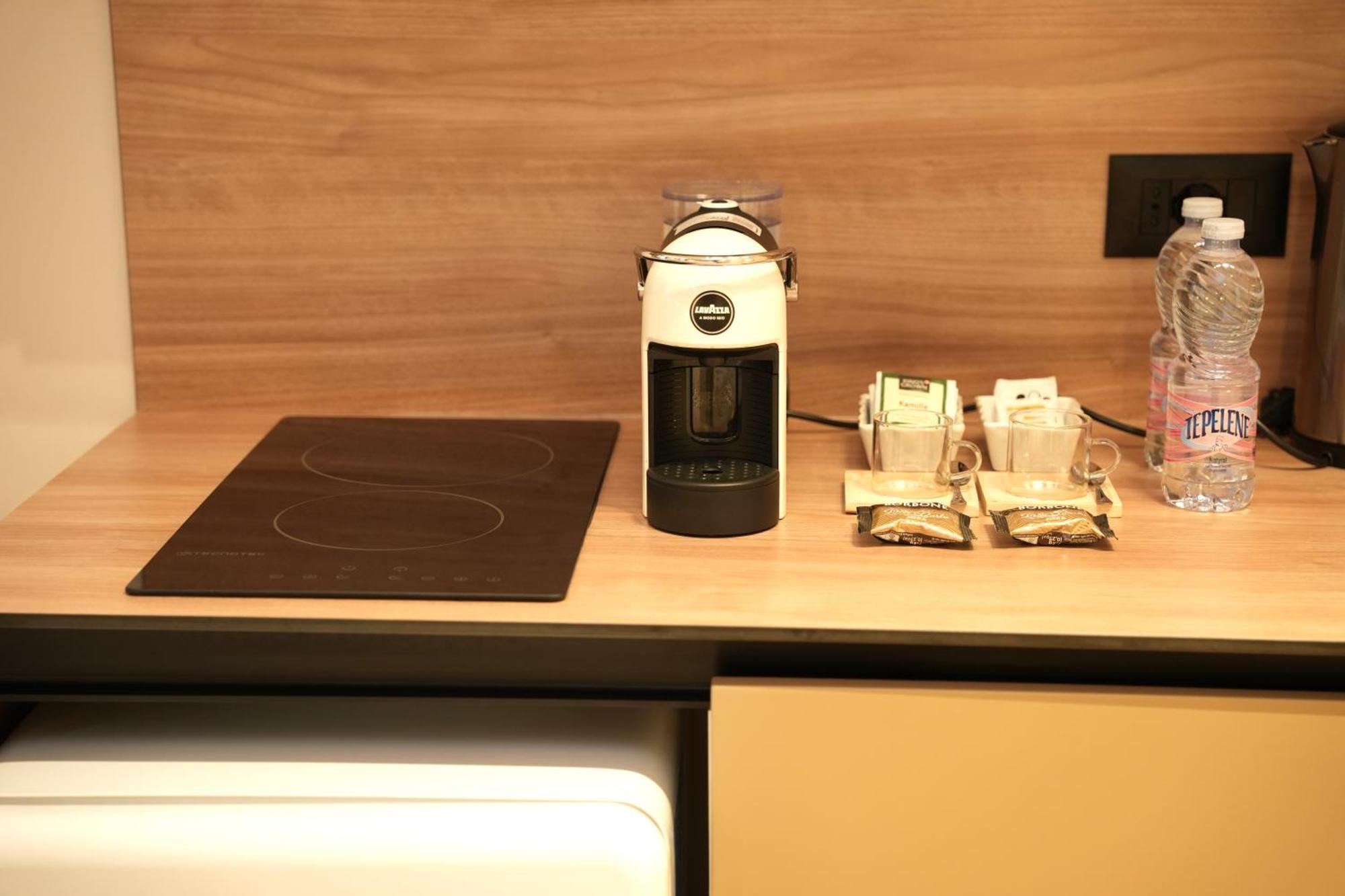 Nea Deluxe Apart-Hotel Tiranë Ngoại thất bức ảnh