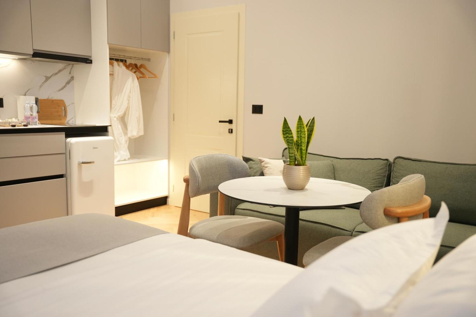 Nea Deluxe Apart-Hotel Tiranë Ngoại thất bức ảnh