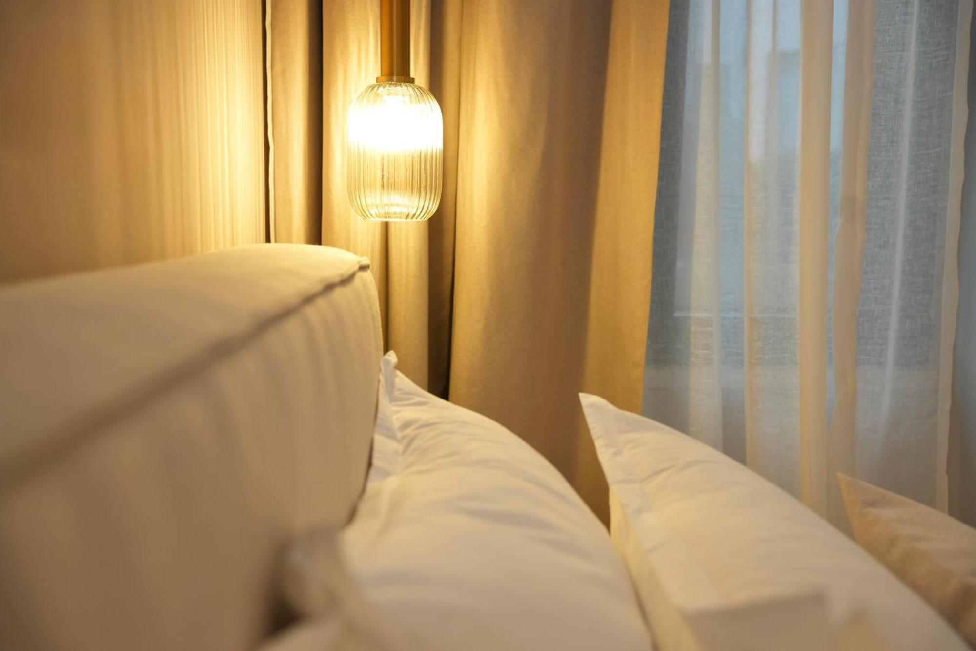 Nea Deluxe Apart-Hotel Tiranë Ngoại thất bức ảnh
