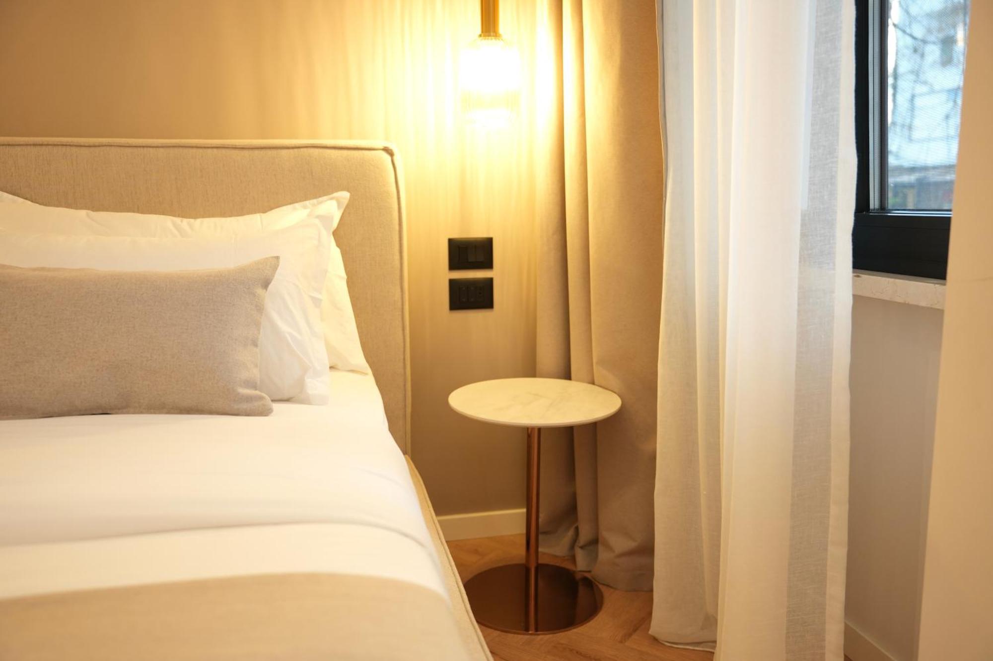 Nea Deluxe Apart-Hotel Tiranë Ngoại thất bức ảnh