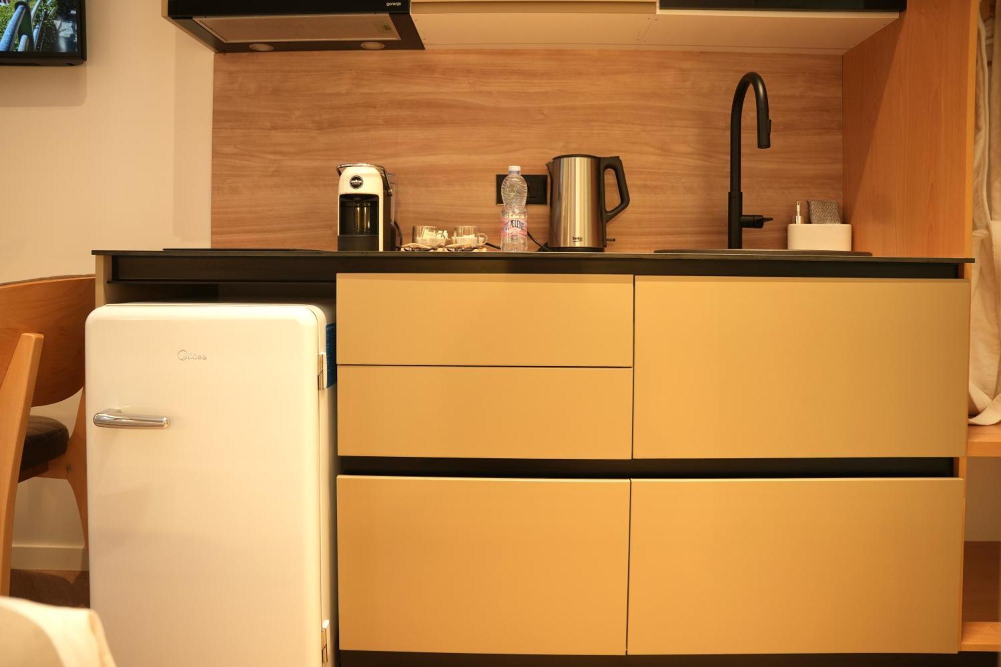 Nea Deluxe Apart-Hotel Tiranë Ngoại thất bức ảnh